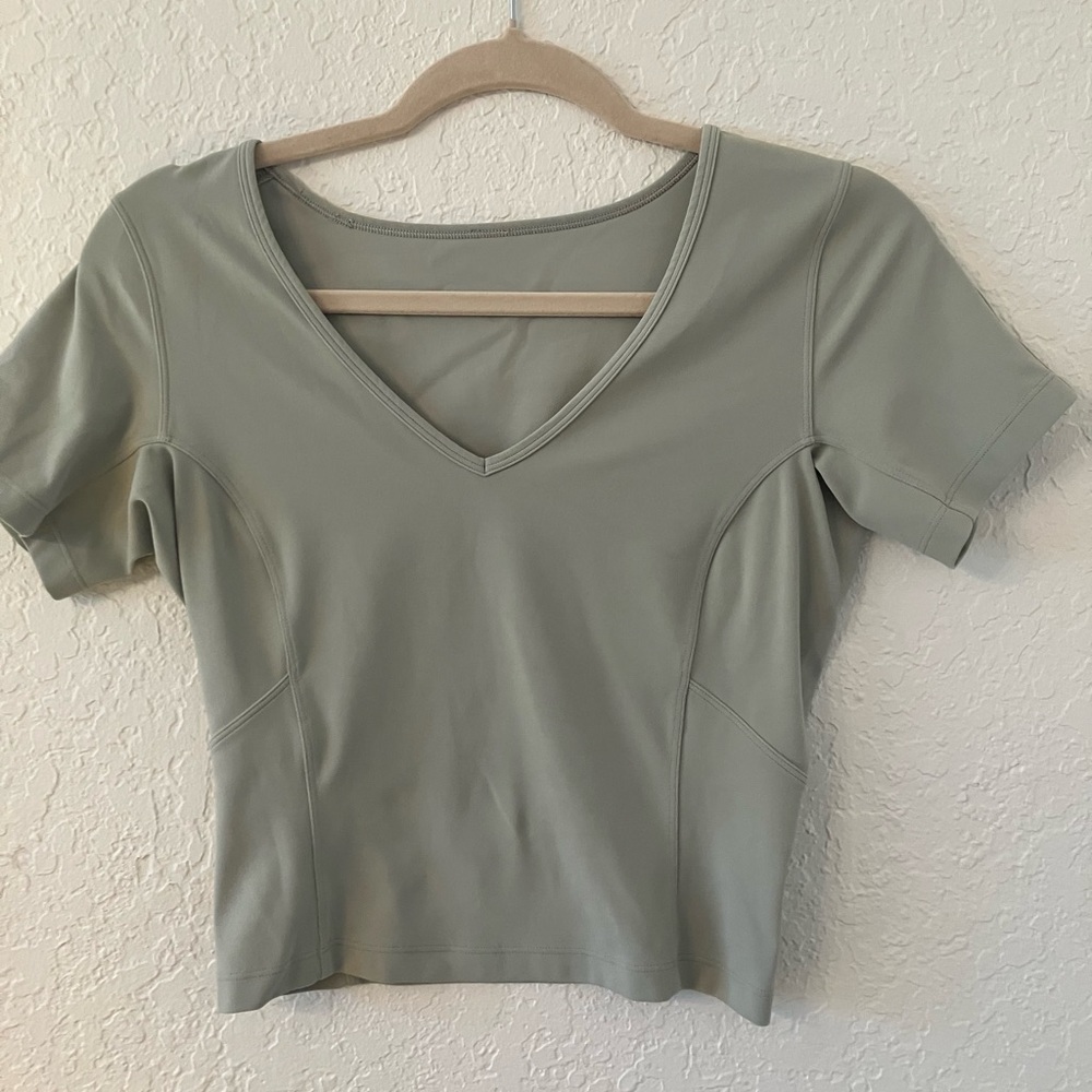 Lululemon Nulu stretchy crop top